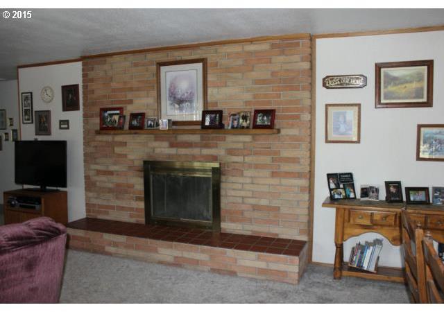 71650 Southwest Park Lane Pendleton, OR 97801 - Photo 5 of 15 Gallery Image 5