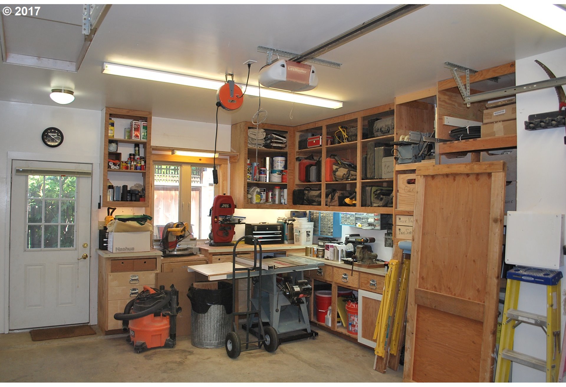3530 Southwest Falcon Street Portland, OR 97219 - Photo 23 of 32 Gallery Image 23