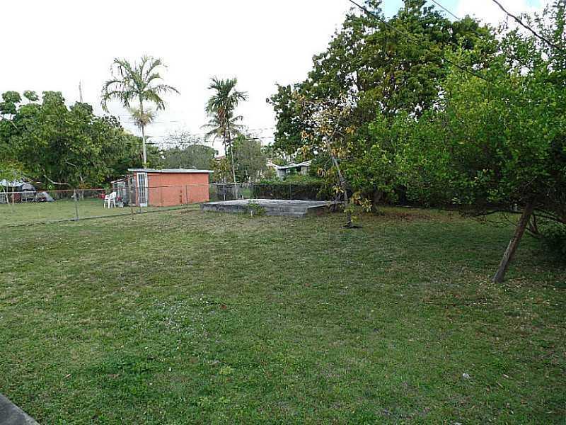6511 Southwest 44th Street Miami, FL 33155 - Photo 11 of 12