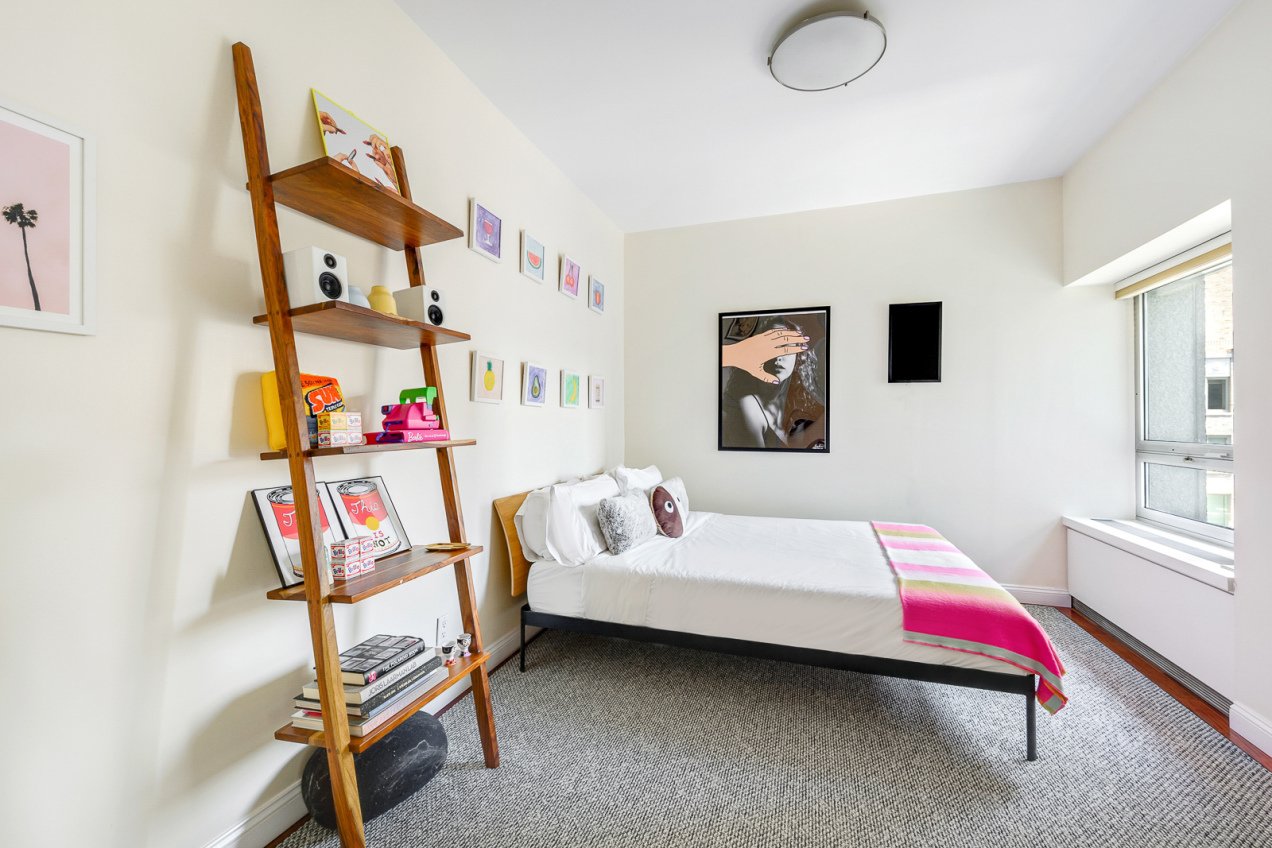 500 Park Avenue, Unit 18D Manhattan, NY 10022 - Photo 5 of 10