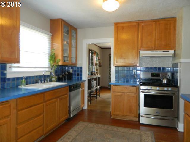 421 Ike Mooney Road Northeast Silverton, OR 97381 - Photo 5 of 16 Gallery Image 5