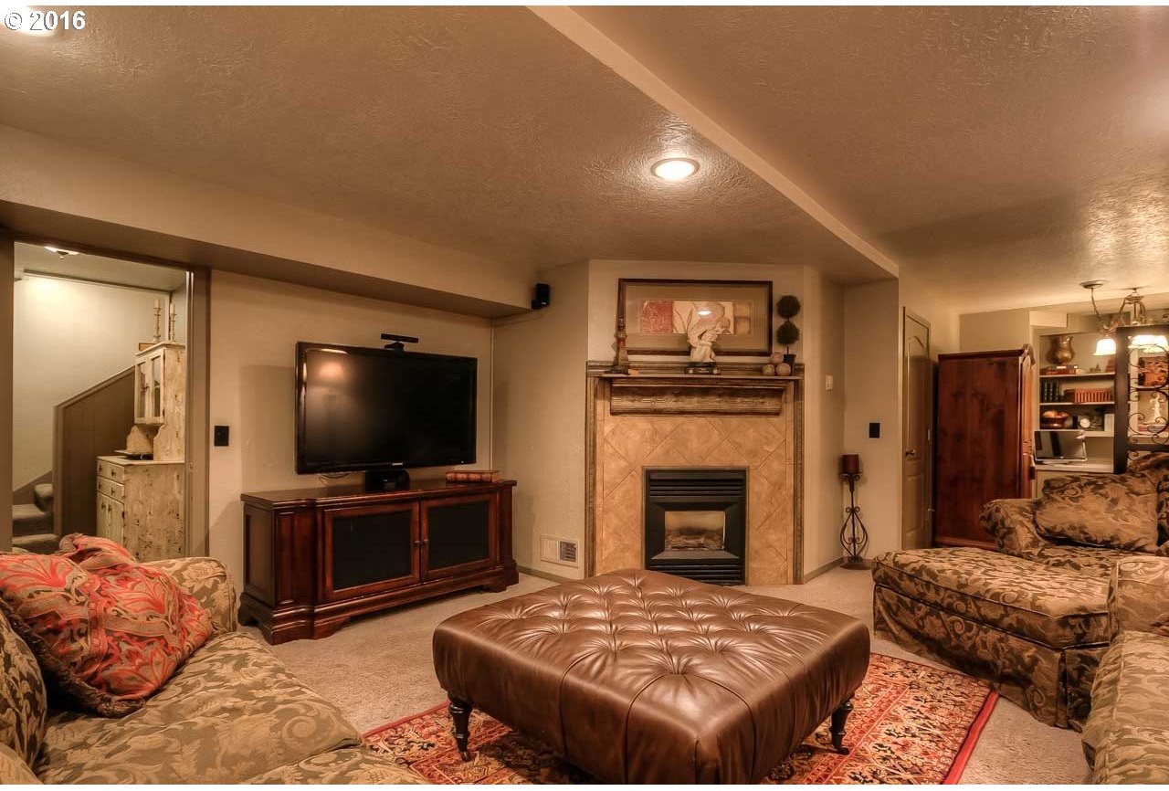 3836 Spring Street South Salem, OR 97302 - Photo 22 of 32 Gallery Image 22