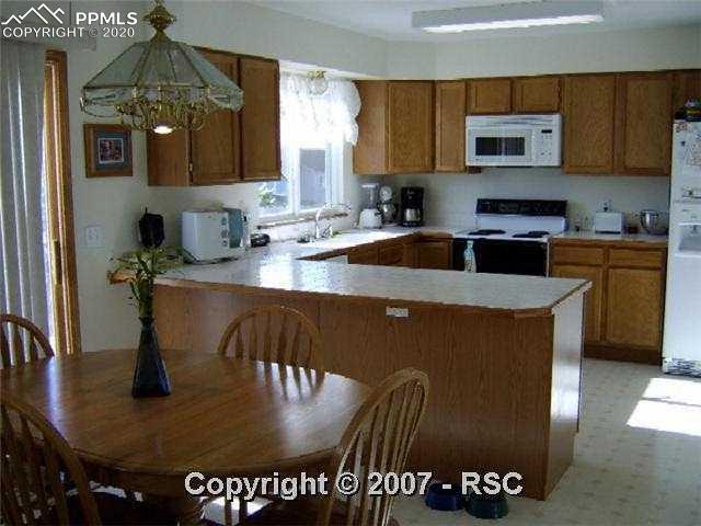 7855 Swiftrun Road Colorado Springs, CO 80920 - Photo 5 of 7