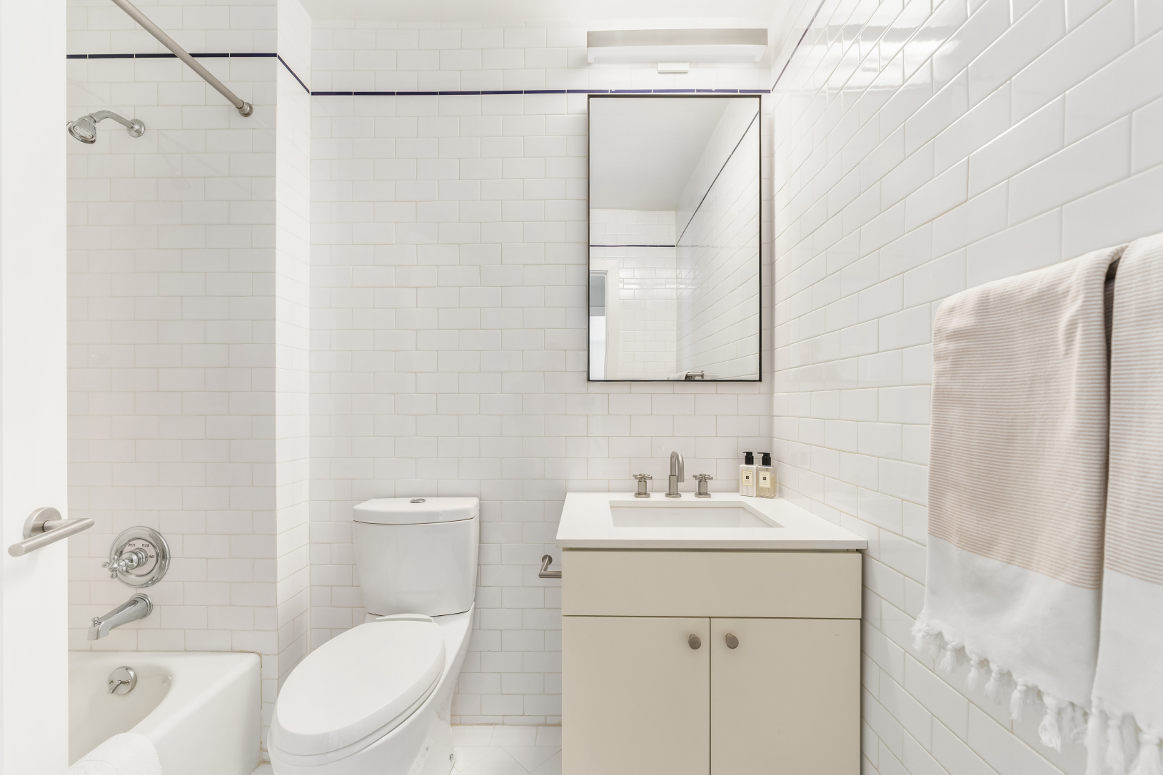 252 Bleecker Street, Unit 2B Manhattan, NY 10014 - Photo 13 of 15