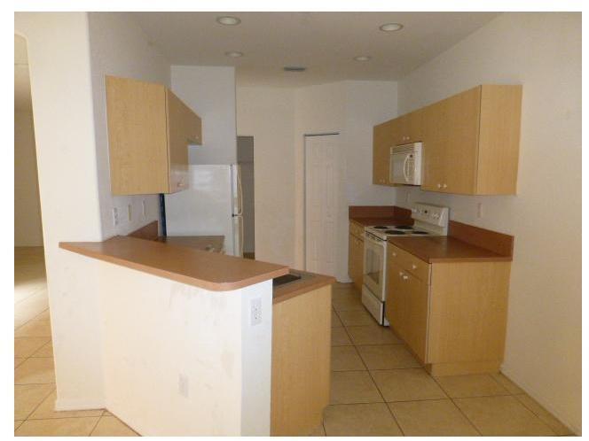 1465 Southeast 20th Road Homestead, FL 33035 - Photo 2 of 10
