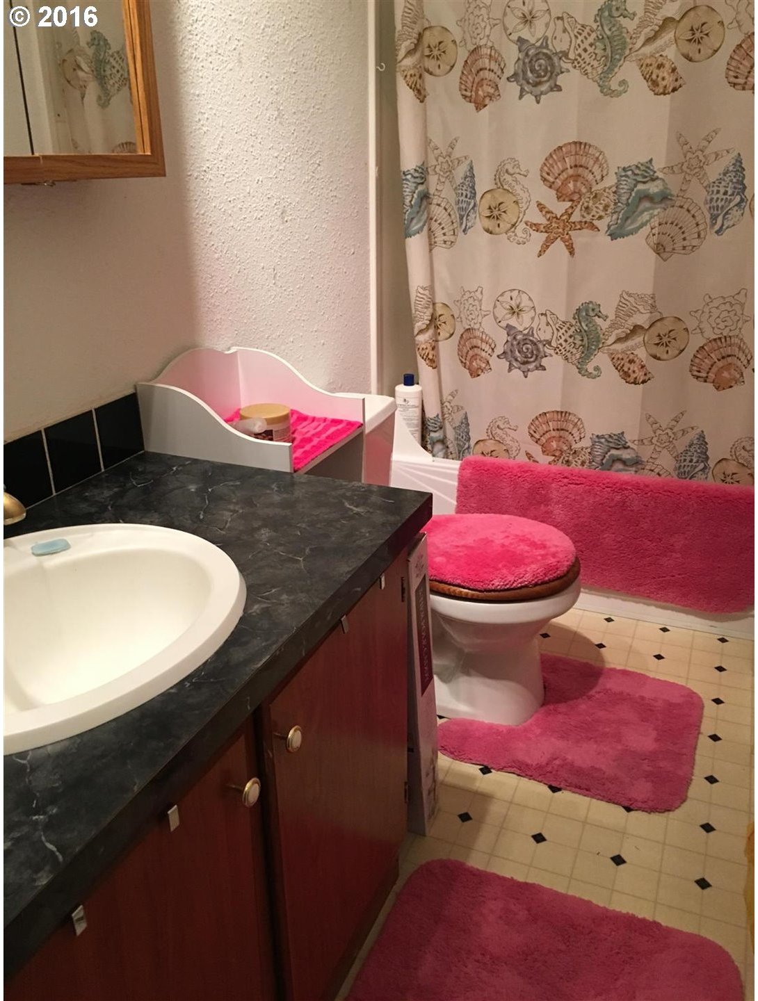 2371 Northwest Brockway Road Winston, OR 97496 - Photo 11 of 26 Gallery Image 11
