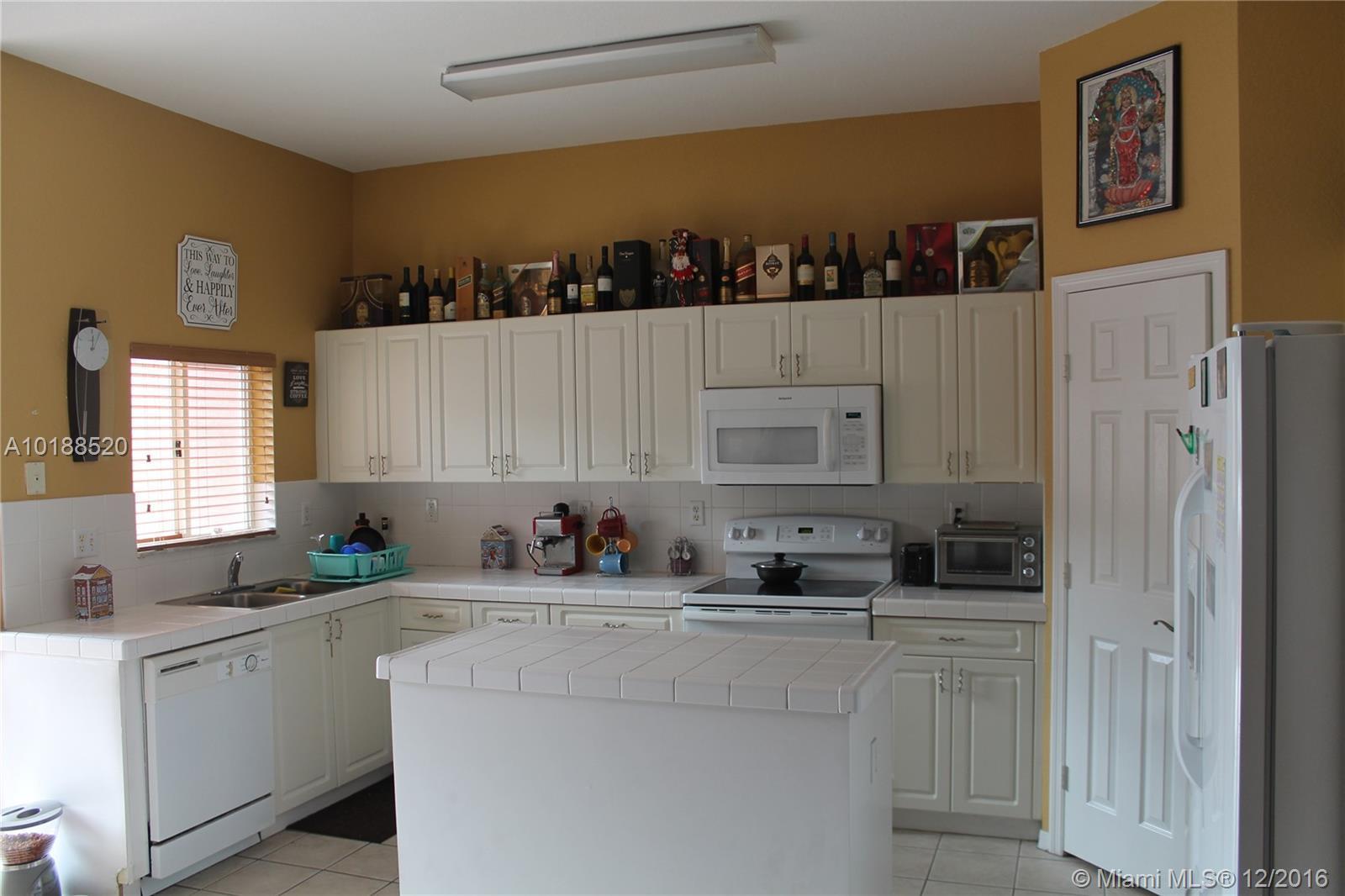 2456 Southeast 19th Court Homestead, FL 33035 - Photo 7 of 25