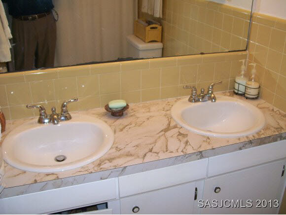 636 Segovia Road St. Augustine, FL 32086 - Photo 12 of 18 Dbl Sink-Bathroom 1