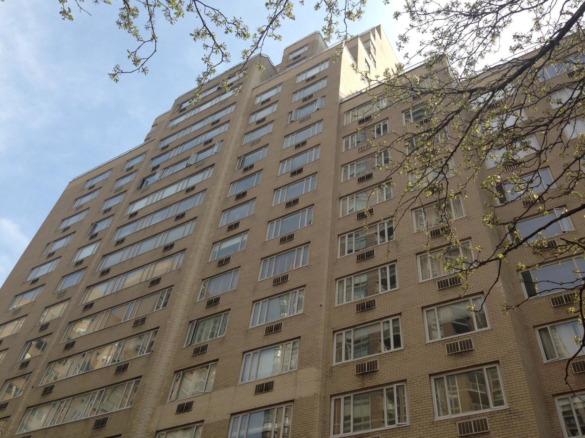 166 East 63rd Street, Unit 2F Manhattan, NY 10065 - Photo 8 of 10