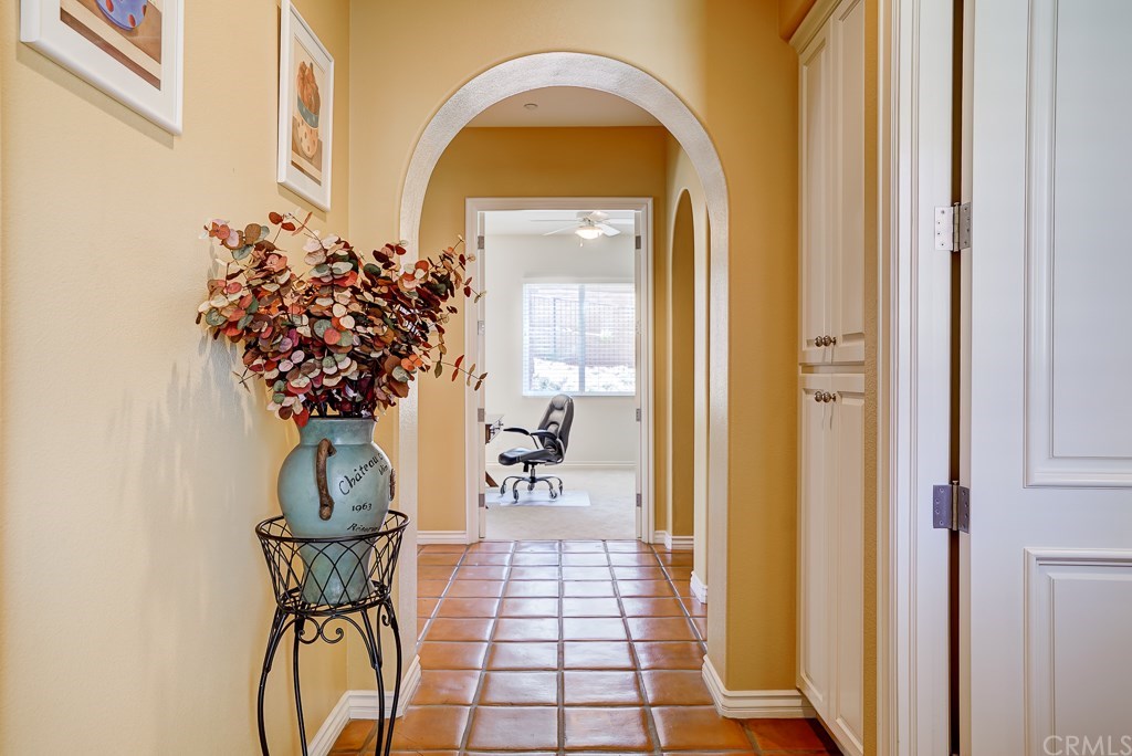 5320 Lochmoor Drive Riverside, CA 92507 - Photo 8 of 43