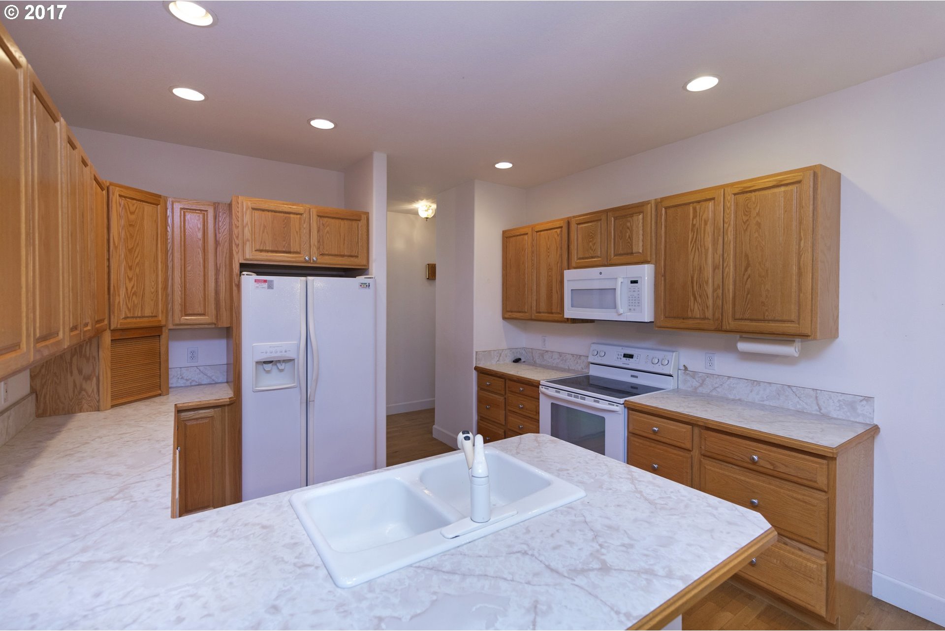 819 Henderson Road Hood River, OR 97031 - Photo 11 of 32 Gallery Image 11