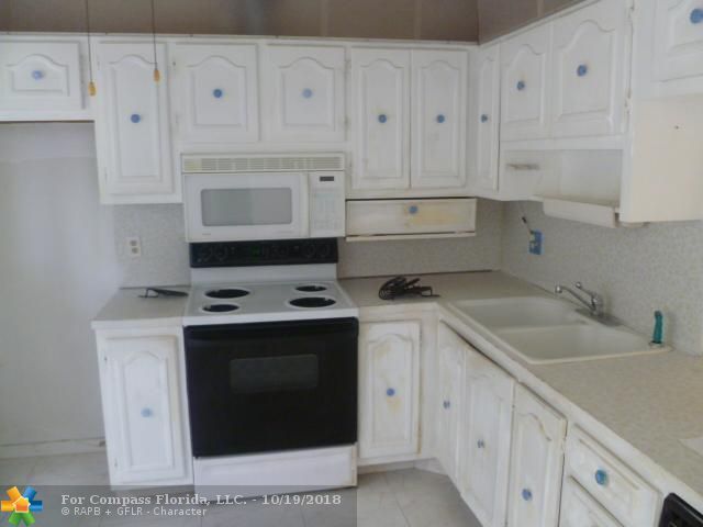 Covered Bridge Condominiums Lake Worth, FL 33467 - Photo 2 of 9