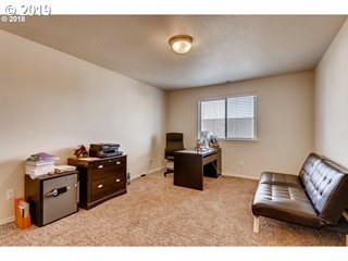 3263 Reed Avenue Woodburn, OR 97071 - Photo 15 of 29 Gallery Image 15