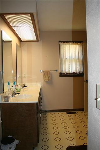 96 Smith Mill Road Fayetteville, TN 37334 - Photo 16 of 30 Bath of this home features a double vanity sink, tub shower combination, updated paint, and is shared with the Master bedroom.