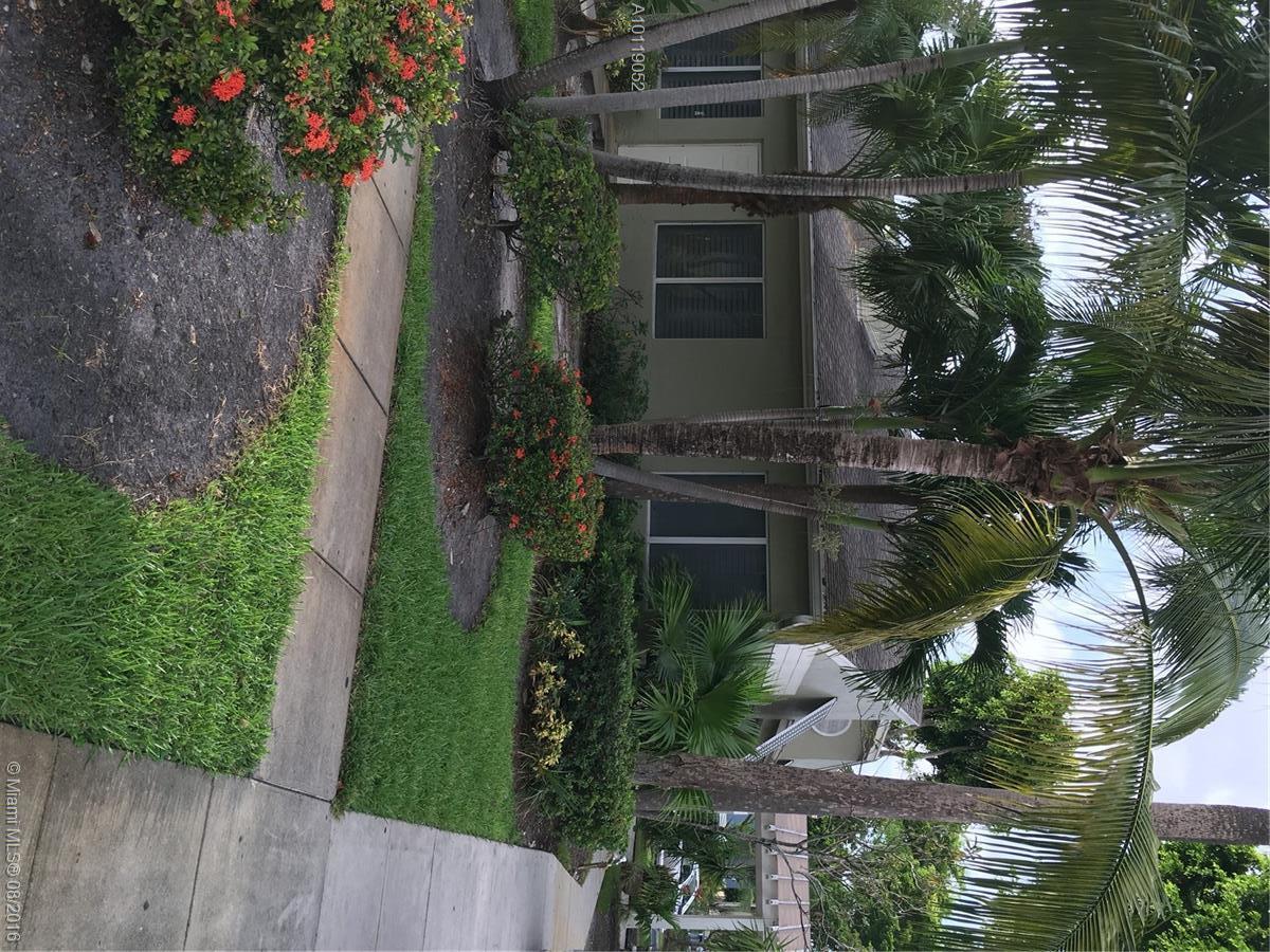 17320 Northwest 67th Place, Unit F7 Hialeah, FL 33015 - Photo 14 of 15