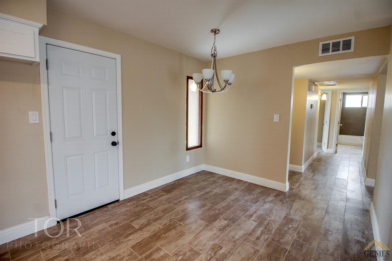 3916 Harris Road Bakersfield, CA 93313 - Photo 10 of 19 Gallery Image 10