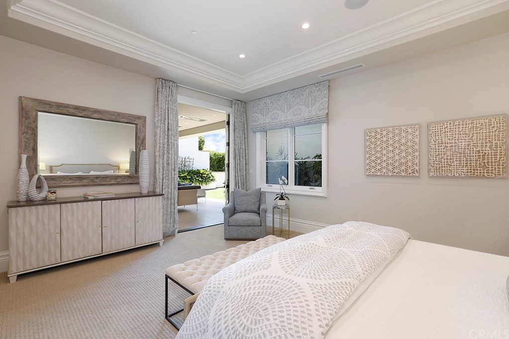 4521 Roxbury Road Corona del Mar, CA 92625 - Photo 24 of 40