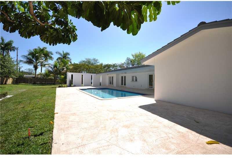 7701 Southwest 129th Street Pinecrest, FL 33156 - Photo 16 of 17