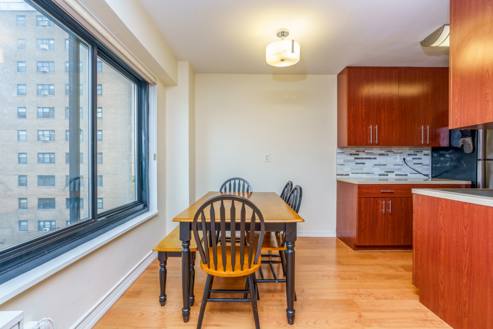 33-68 21st Street, Unit 8C Queens, NY 11106 - Photo 4 of 13