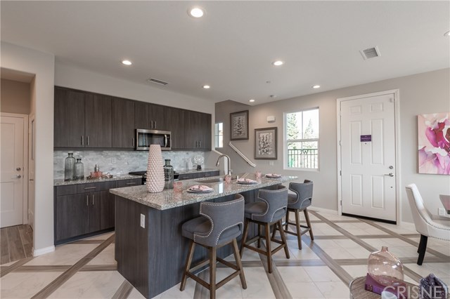 249 Morro Way Simi Valley, CA 93065 - Photo 4 of 27