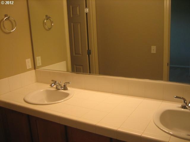 15553 Southwest Stone Ridge Circle Beaverton, OR 97007 - Photo 10 of 11 Gallery Image 10