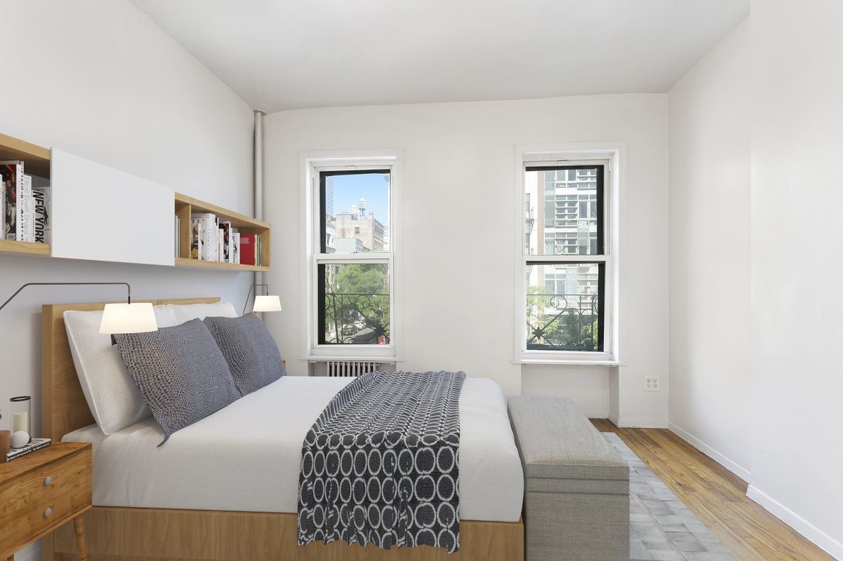 359 West 45th Street, Unit 3FN Manhattan, NY 10036 - Photo 2 of 5