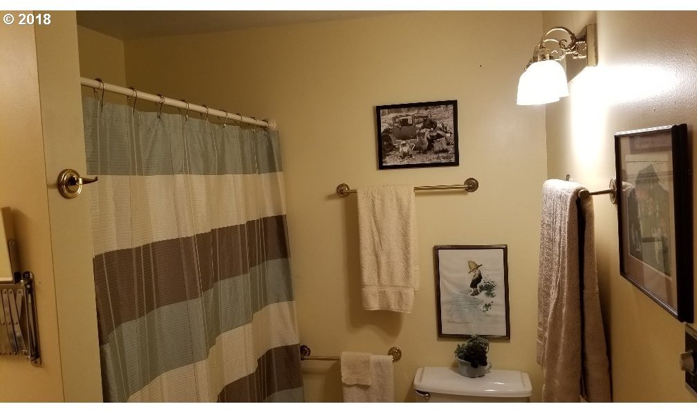 1026 Southwest 30th Street Pendleton, OR 97801 - Photo 23 of 32