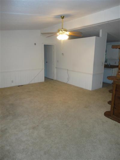 5317 Silver Creek Road Bakersfield, CA 93313 - Photo 5 of 20 Gallery Image 5
