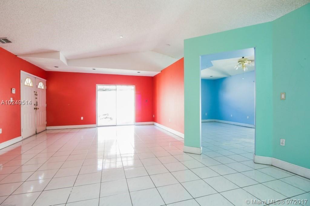15437 Southwest 95th Lane Miami, FL 33196 - Photo 4 of 23