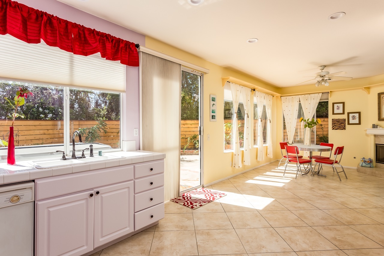 1187 Monterey Place Encinitas, CA 92024 - Photo 7 of 20