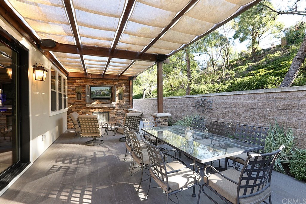 62 Valley Terrace Irvine, CA 92603 - Photo 5 of 29