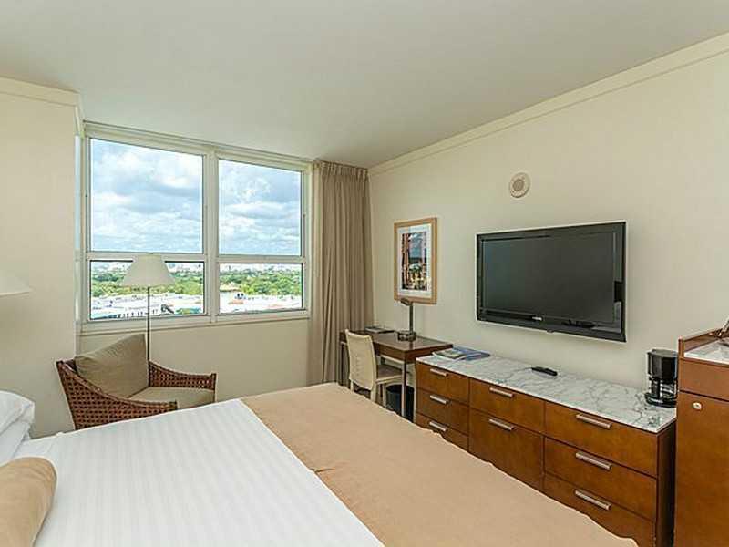 2889 McFarlane Road, Unit 1117 Miami, FL 33133 - Photo 10 of 14 Gallery Image 10