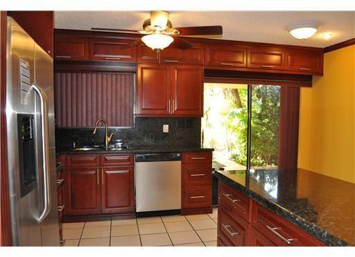 2020 Southwest 99th Avenue Miami, FL 33165 - Photo 4 of 14