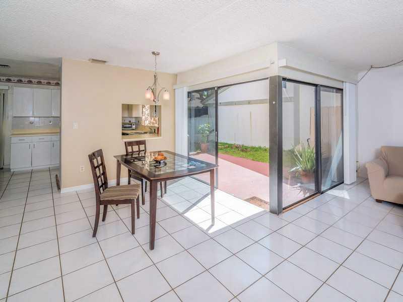 21733 Southwest 99th Avenue Miami, FL 33190 - Photo 5 of 18