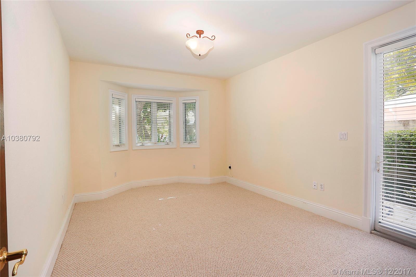 14 Turtle Walk Key Biscayne, FL 33149 - Photo 19 of 27