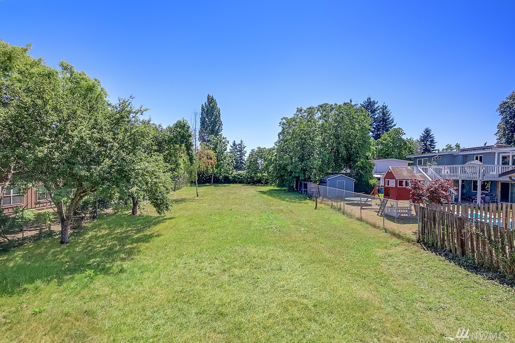 1719 Southwest 112th Street Burien, WA 98146 - Photo 3 of 17