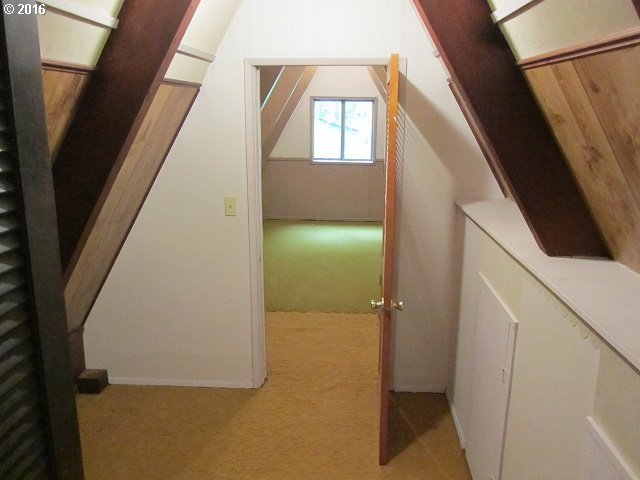 26305 Southwest Neill Road Newberg, OR 97132 - Photo 17 of 18 Gallery Image 17