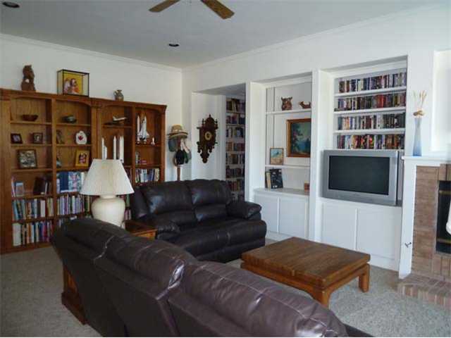 623 Georgine Road Fallbrook, CA 92028 - Photo 15 of 23 Family Room