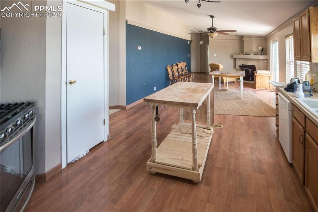 2084 Barrett Road Colorado Springs, CO 80926 - Photo 3 of 20