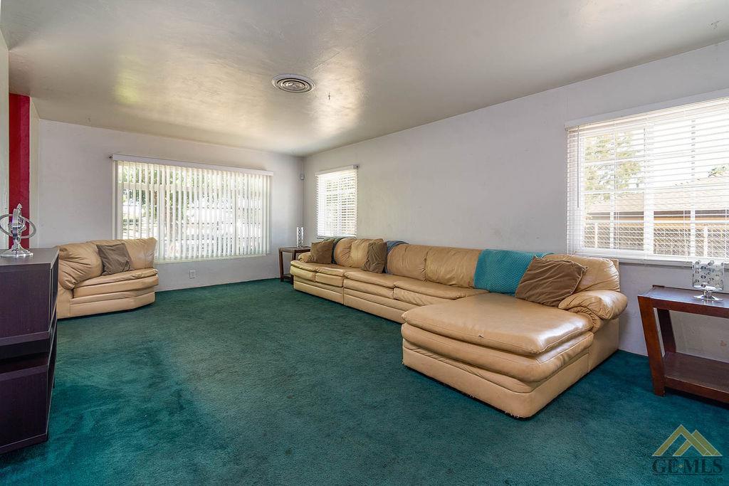 612 Dennison Lane Bakersfield, CA 93306 - Photo 27 of 40