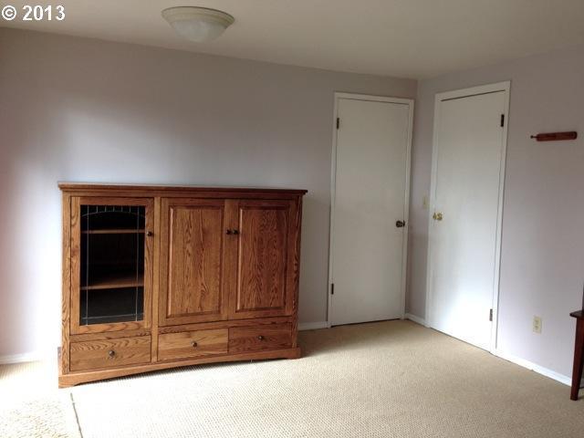 1844 Southwest Troy Street Portland, OR 97219 - Photo 3 of 14 Gallery Image 3