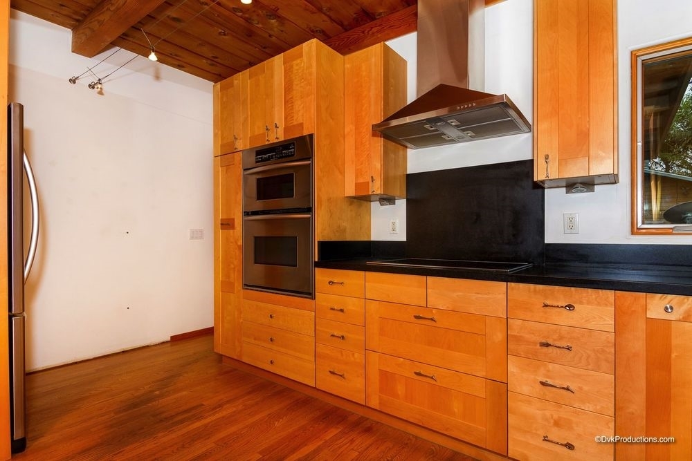 615 Arden Drive Encinitas, CA 92024 - Photo 11 of 20