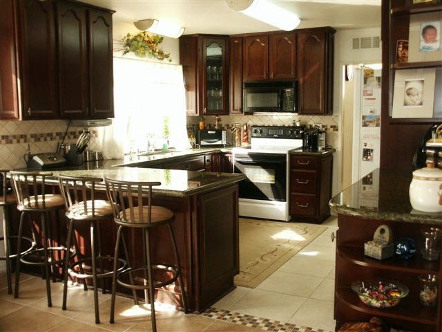 10229 Moorpark Street Spring Valley, CA 91978 - Photo 3 of 10