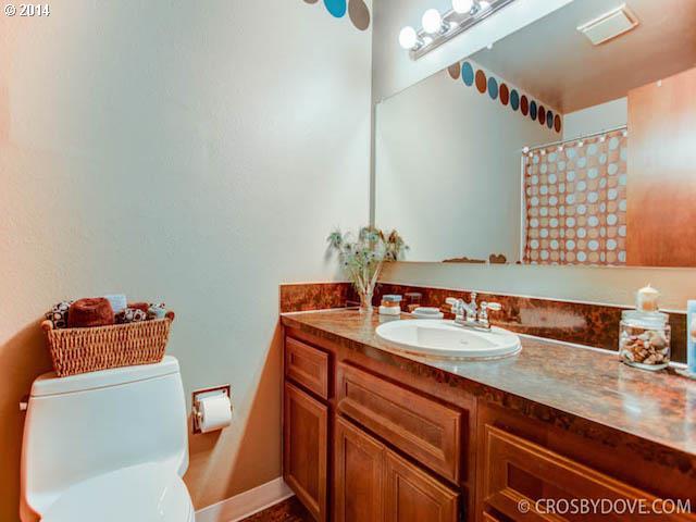 16565 Southwest Rigert Terrace Beaverton, OR 97007 - Photo 12 of 16 Gallery Image 12
