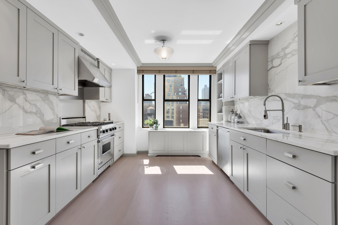 21 East 90th Street, Unit 14C Manhattan, NY 10128 - Photo 2 of 11