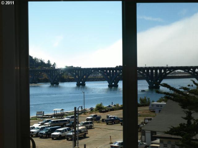 94542 Hume Road Gold Beach, OR 97444 - Photo 8 of 16 Gallery Image 8