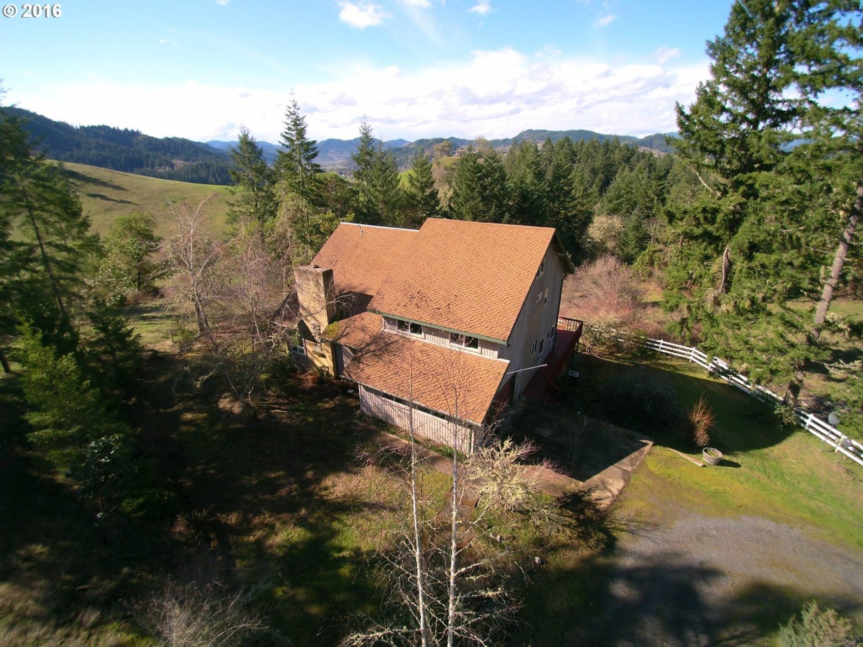 1130 Hoover Hill Road Winston, OR 97496 - Photo 12 of 15 Gallery Image 12