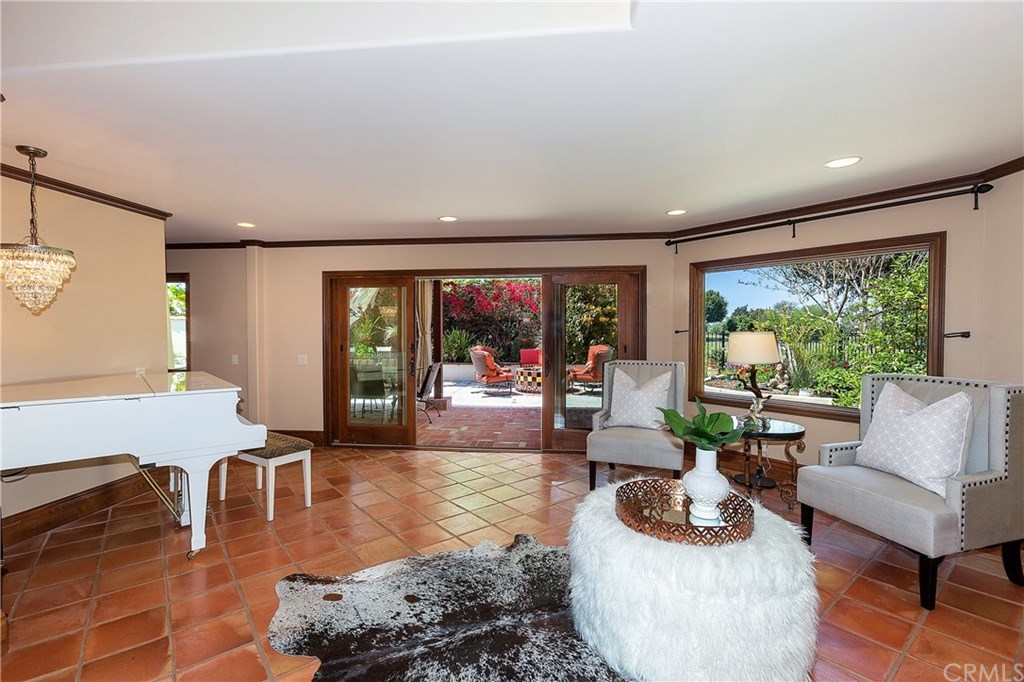1773 Bahama Place Costa Mesa, CA 92626 - Photo 12 of 20 Living room with view of the golf course and large sliding door to back yard.