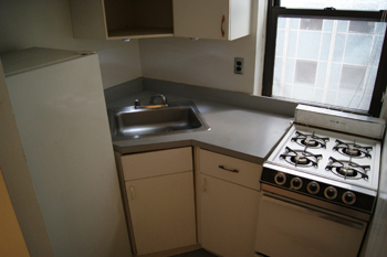 153 East 43rd Street, Unit 3D Manhattan, NY 10017 - Photo 3 of 5