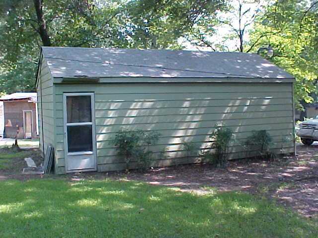 1060 Haledale Road Memphis, TN 38116 - Photo 11 of 12 One car detached garage with workshop.